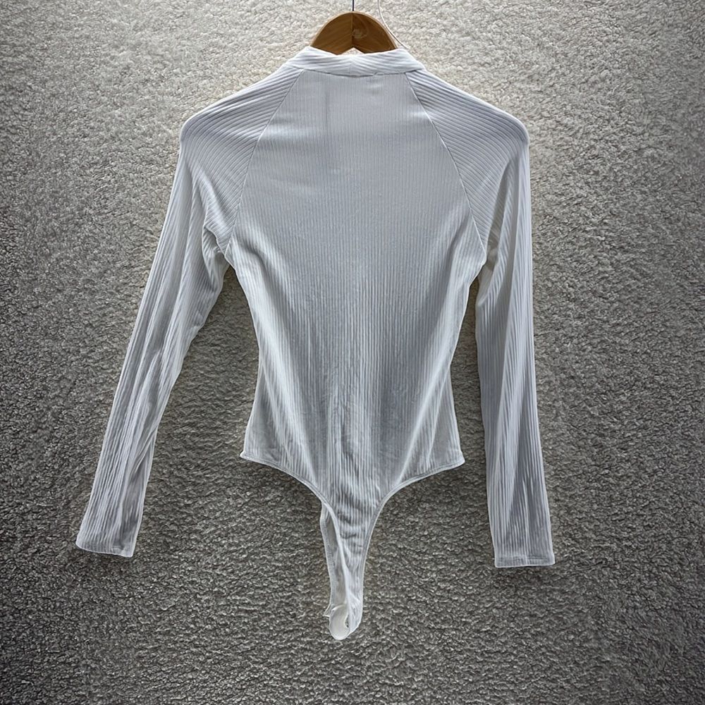 Astr the Label White Ribbed Cutout Bodysuit Size Large - Picture 5 of 5